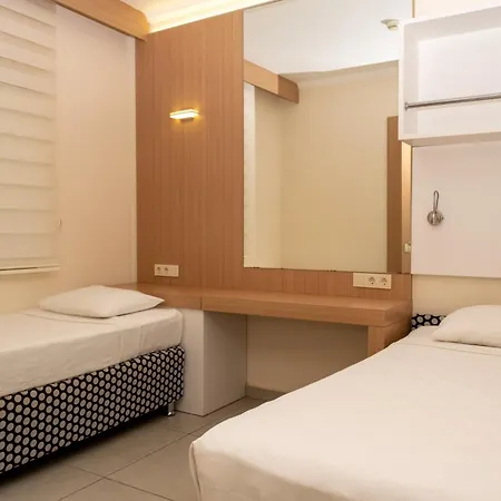 Aqi Pegasos World Hotel 4*