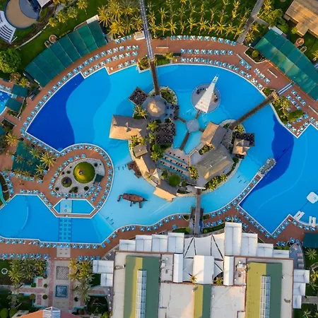 Hotel Pegasos World Side